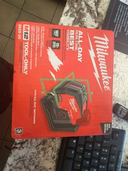 Milwaukee m12 green laser