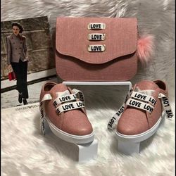 4 Matching Shoes And Handbags 