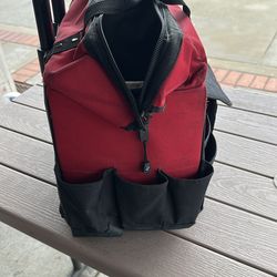 HUSKY   POCKET  ROLLING  TOOL  BAG