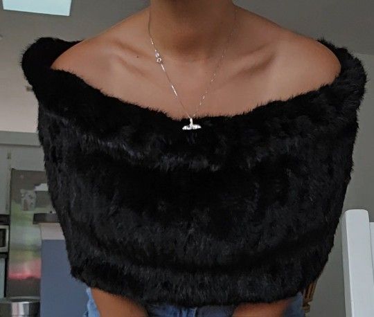Zishen Faux Fur Shawl