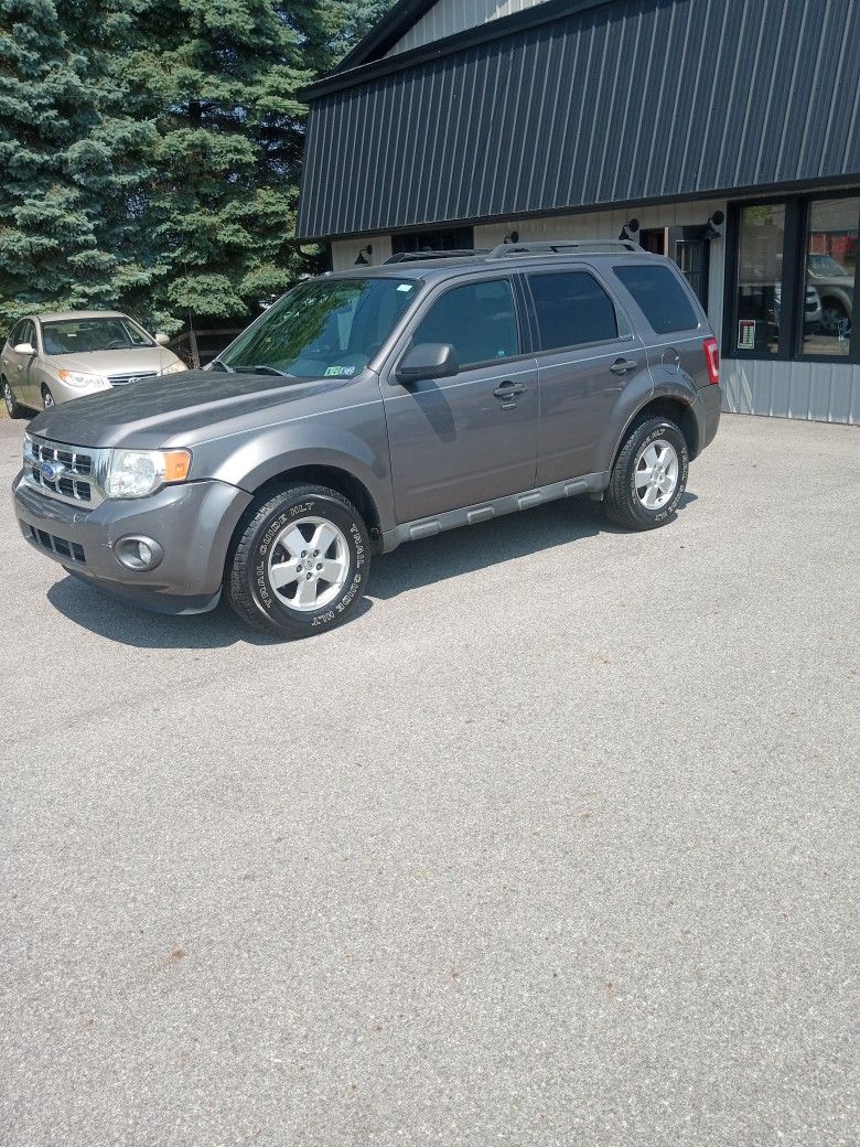 2012 FORD ESCAPE AWD