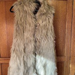 Women’s Faux Fur Vest. Zara. Medium