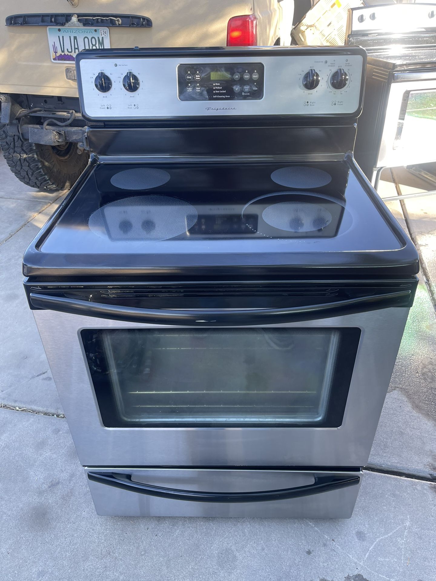 Frigidaire Electric Stove