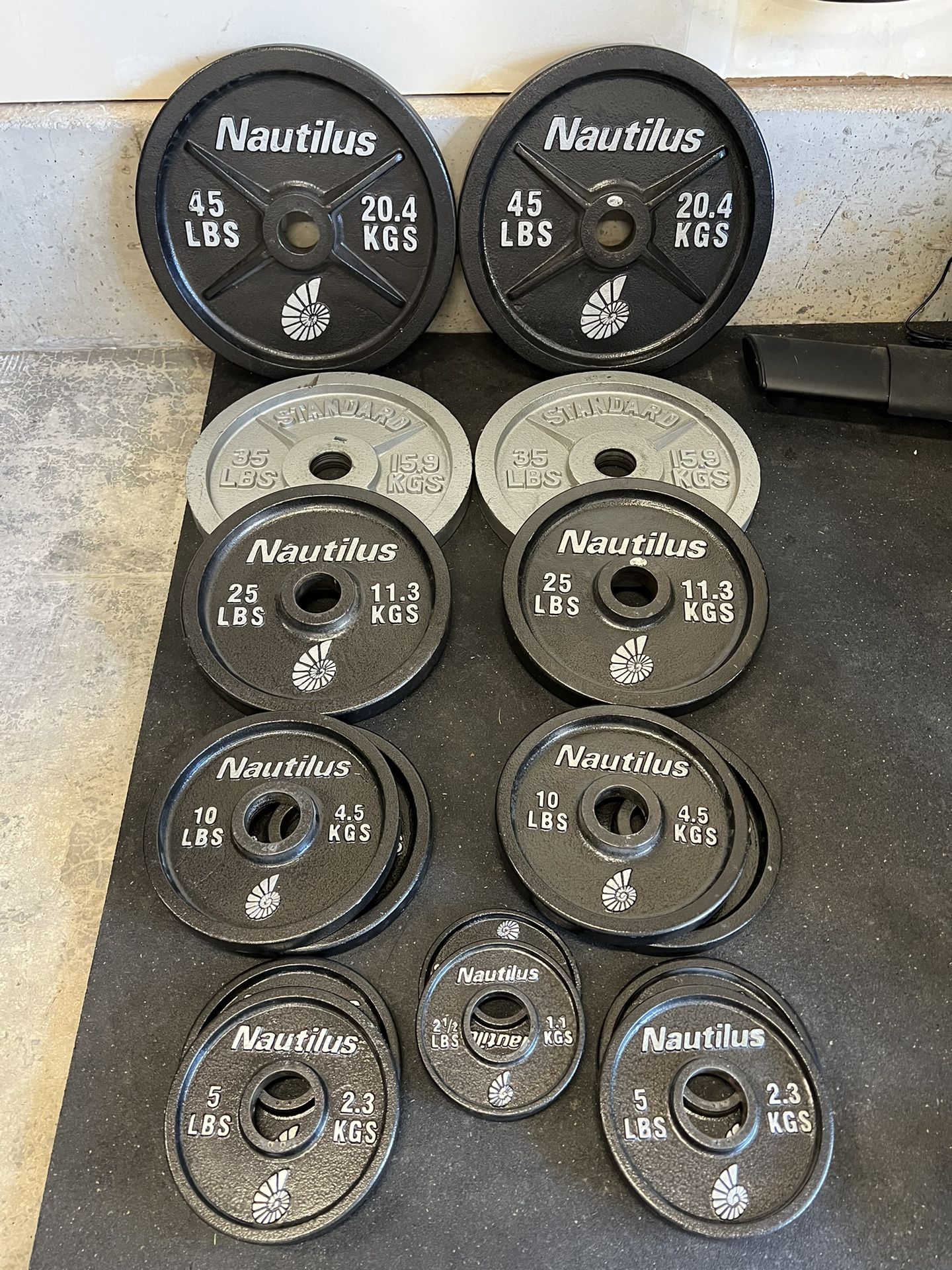 Nautilus Olympic weight Set for Sale in Renton, WA OfferUp