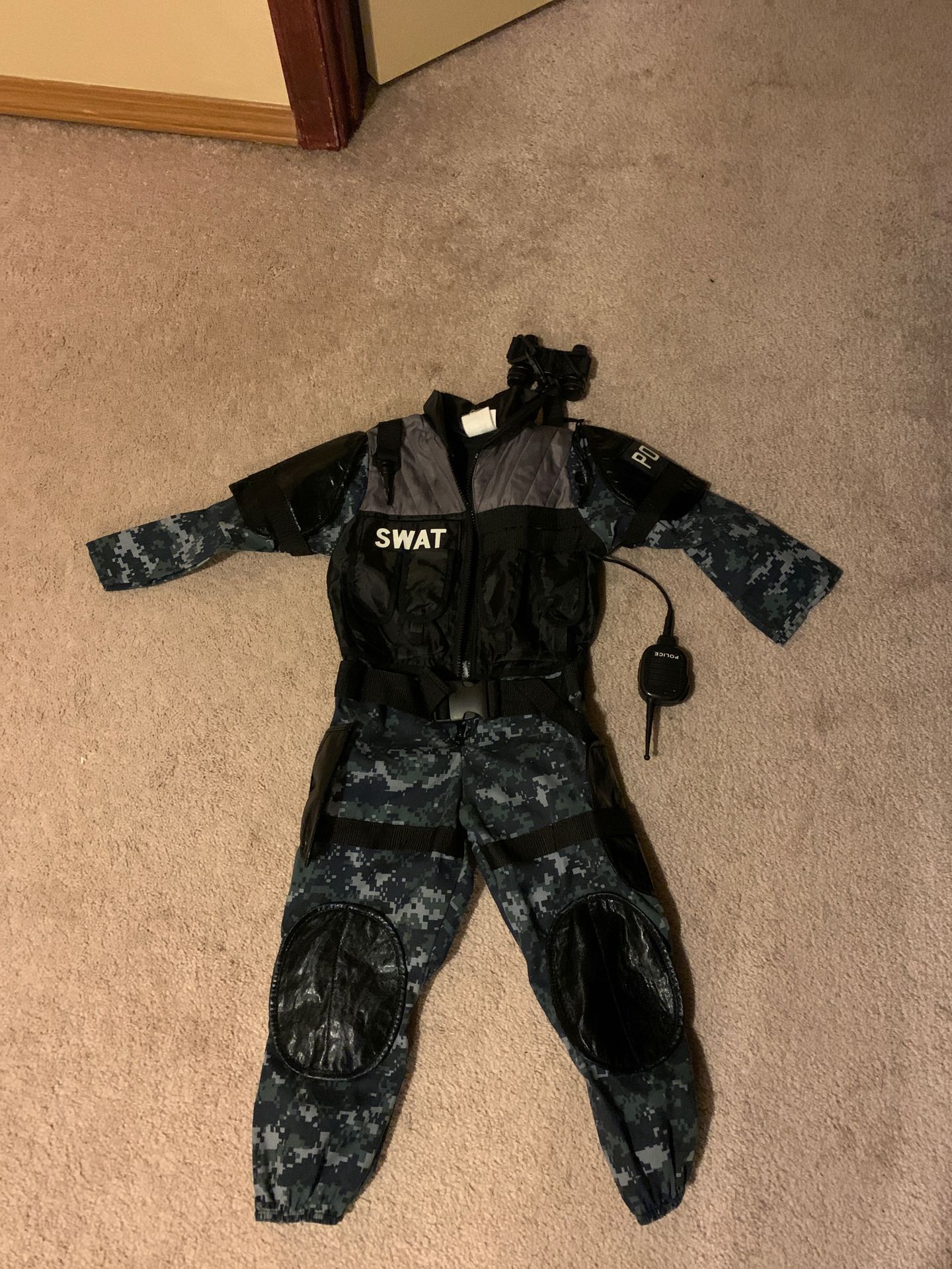 Swat costume size 3-4