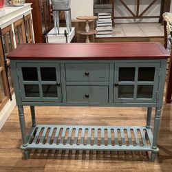 Console Table with drawers. (Great condition)