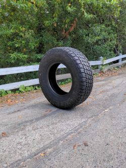 Nice Used Tire 285/70R17 Nitto Terra Grappler G2