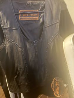 Women’s leather lightweight vest