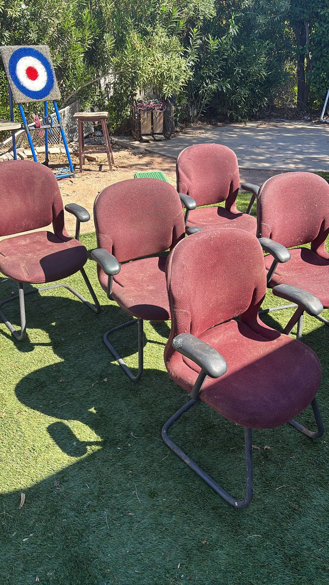 5 Chairs
