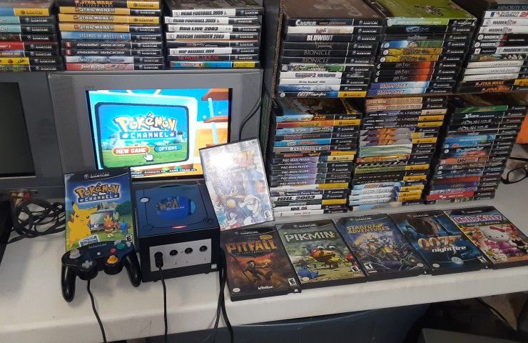 GameCube System &Games READ AD SEE PICTURES