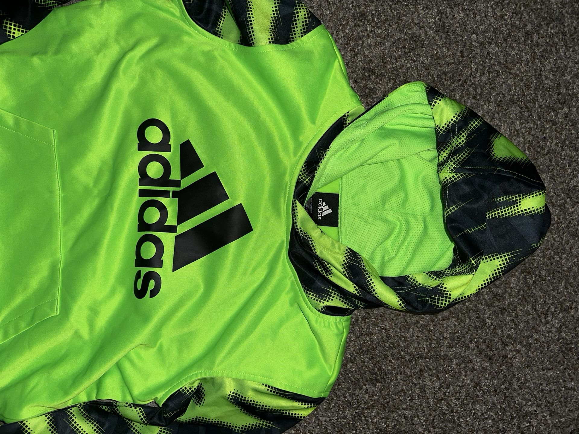 Adidas Hoodie 🔥🔥