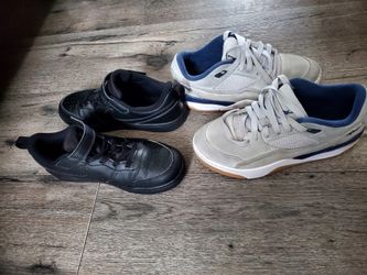used kids shoes size  3.5