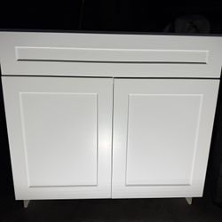 Vanity 36 , White Shaker 
