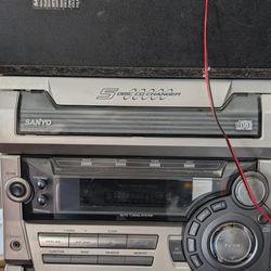 Sanyo 5 Disc CD Changer Stereo System With Dual Cassette Decks