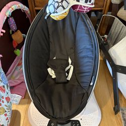 4MOMS Rocking Baby Swing 