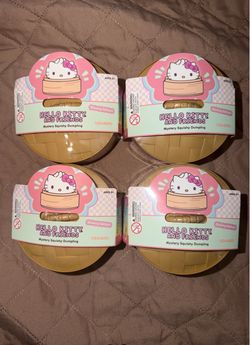 Sanrio Hello Kitty Glowing Mystery Squishy Dumplings – 4 Available