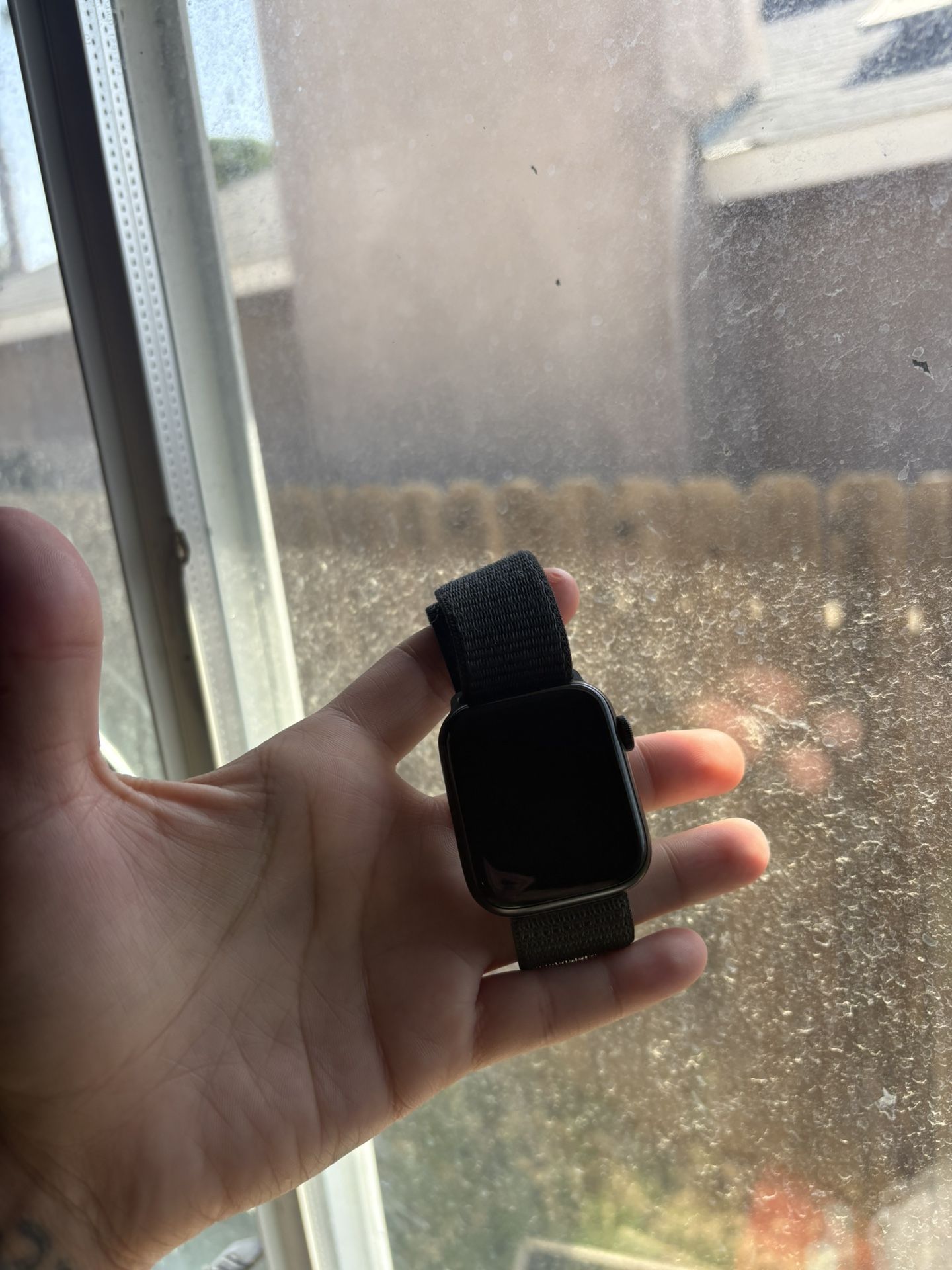 Apple Watch SE 2nd Gen (44mm)