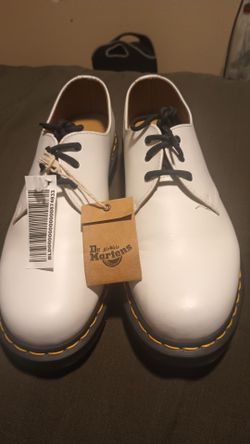 Dr. Martens Size 11 M shoes