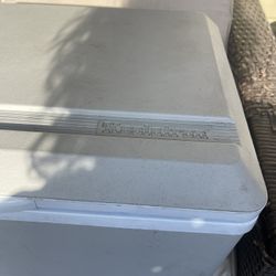 Icebox, heat or cool, you choose when you plug it in