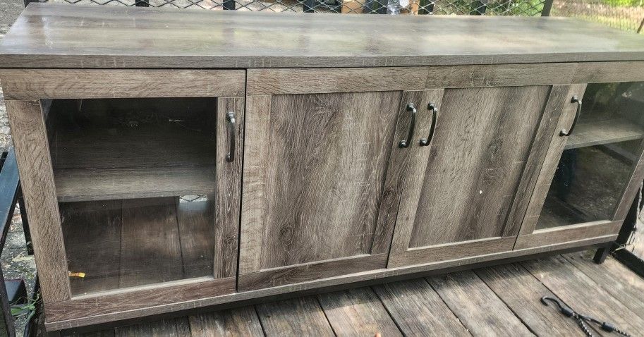 TV Stand / Cabinet