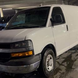 2019 Chevrolet Express 2500