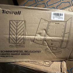 New Vanity Makeup Mirror With LED Lights