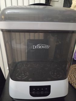 Bottle sterilizer and dryer