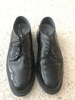 Men’s dress shoe size 6 1/2 Bates (leather)