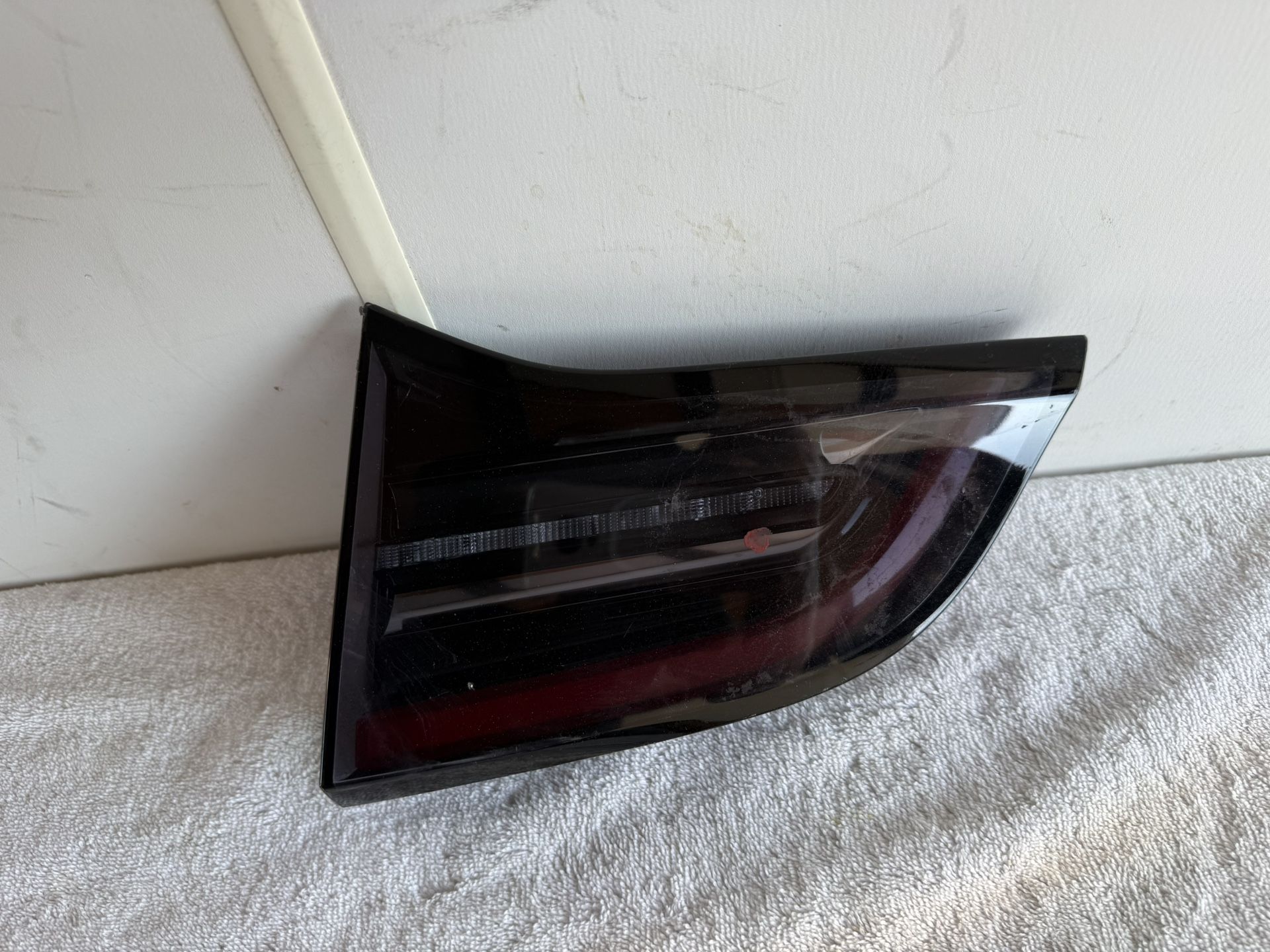 2017-2023 Model 3 - Y Rear Right Inner Lift Gate Taillight LED Tail Lamp