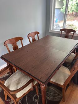 Ethan Allen Dining Table Set w/ 6 Chairs, 2 Leaves & Custom Pads - $650