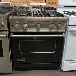 Viking 30”Wide Dual Fuel Range Stove In Gloss Black 