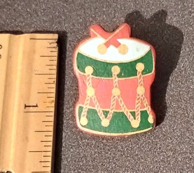Christmas Toy Drum Music Vintage Collectible Lapel Pin A-2
