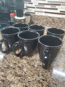6 black cups/mugs