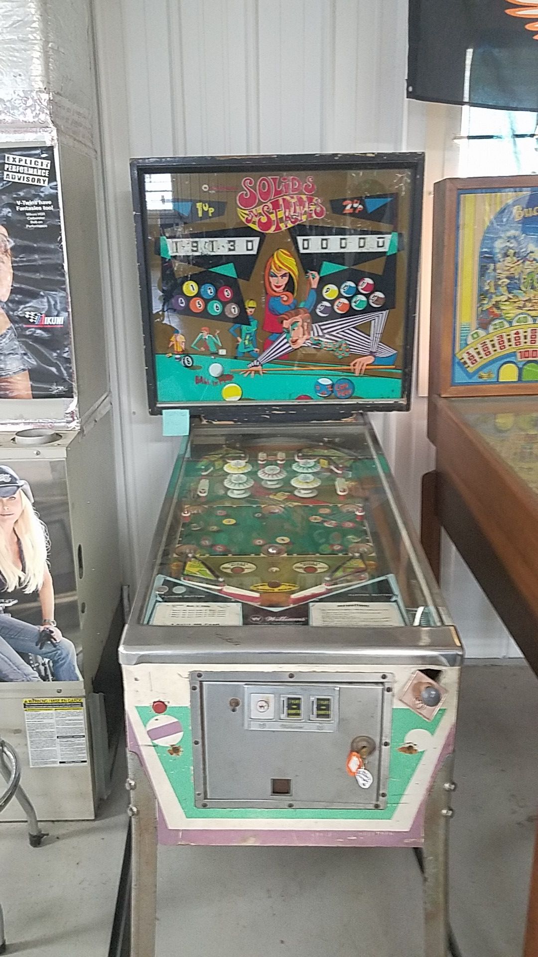 Solids n' stripes pinball machine
