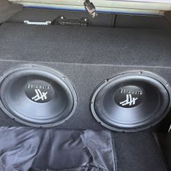 Speakers In Box, 2 Amps And All Wires In Pictures Are All Included.. NOT FOR FRE… 