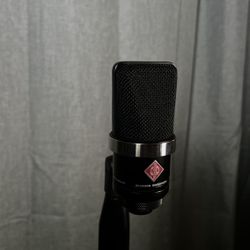 Neumann TLM 102 Studio Condenser Microphone – Black – Excellent Condition