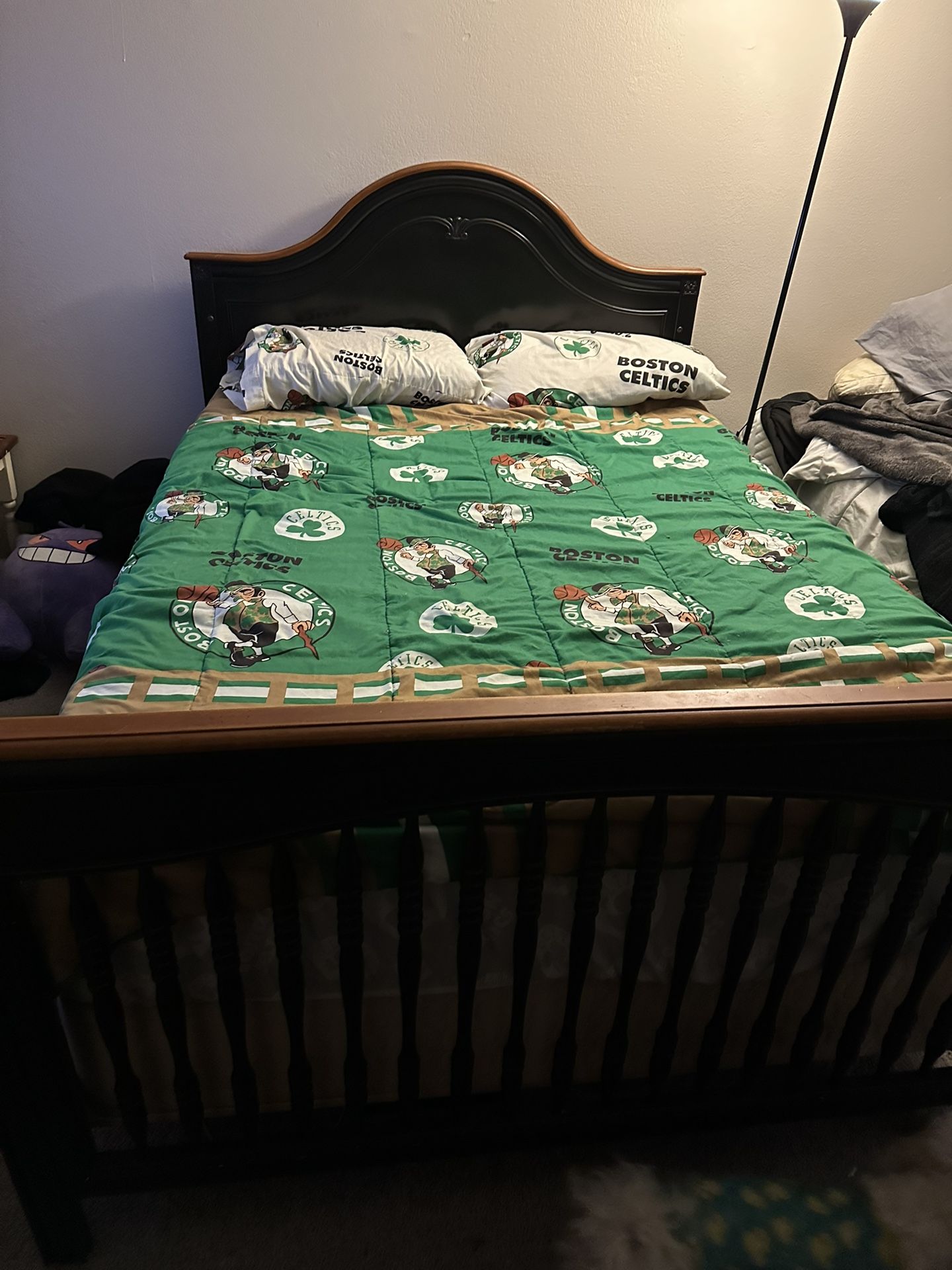 Three Piece Bedroom Set. 