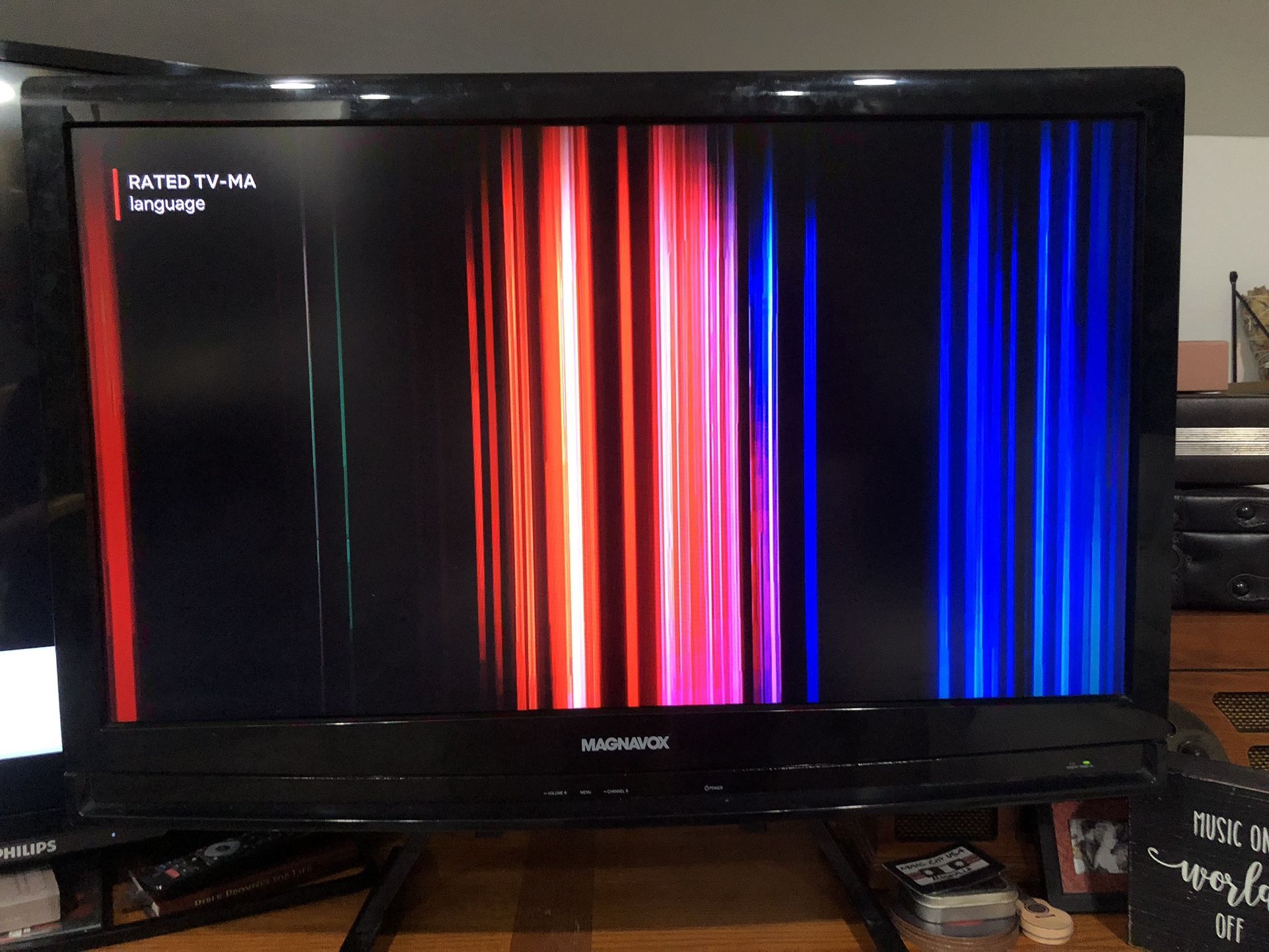 $15 32” Magnavox TV