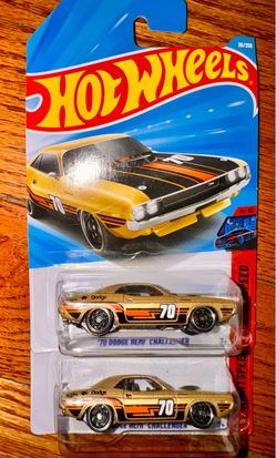 Hot Wheels '70 Dodge Hemi Challenger 2-Pack