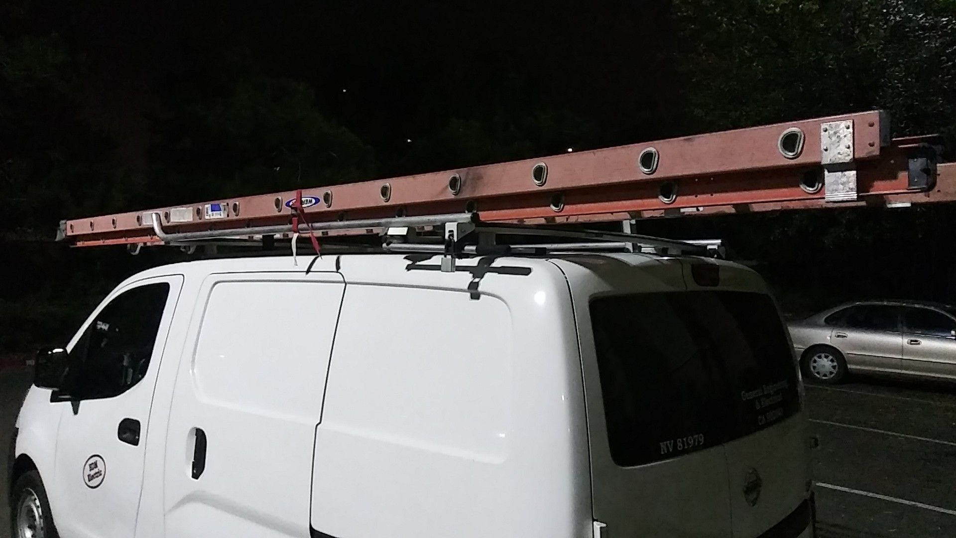 28 foot werner extension ladder