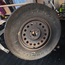 Goodyear Wrangler HP P265/70R17