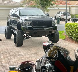 2009 Chevrolet Tahoe lifted 24x14