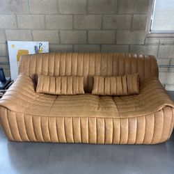 Custom Sandra Sofa Couch