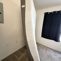 Memory Foam Queen Size Mattress