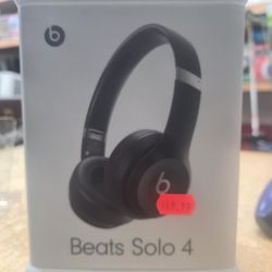 Beats Solo 4 - Wireless Bluetooth On-Ear Headphones, Apple & Android Compatible, Up to 50 Hours of Battery Life - Matte Black