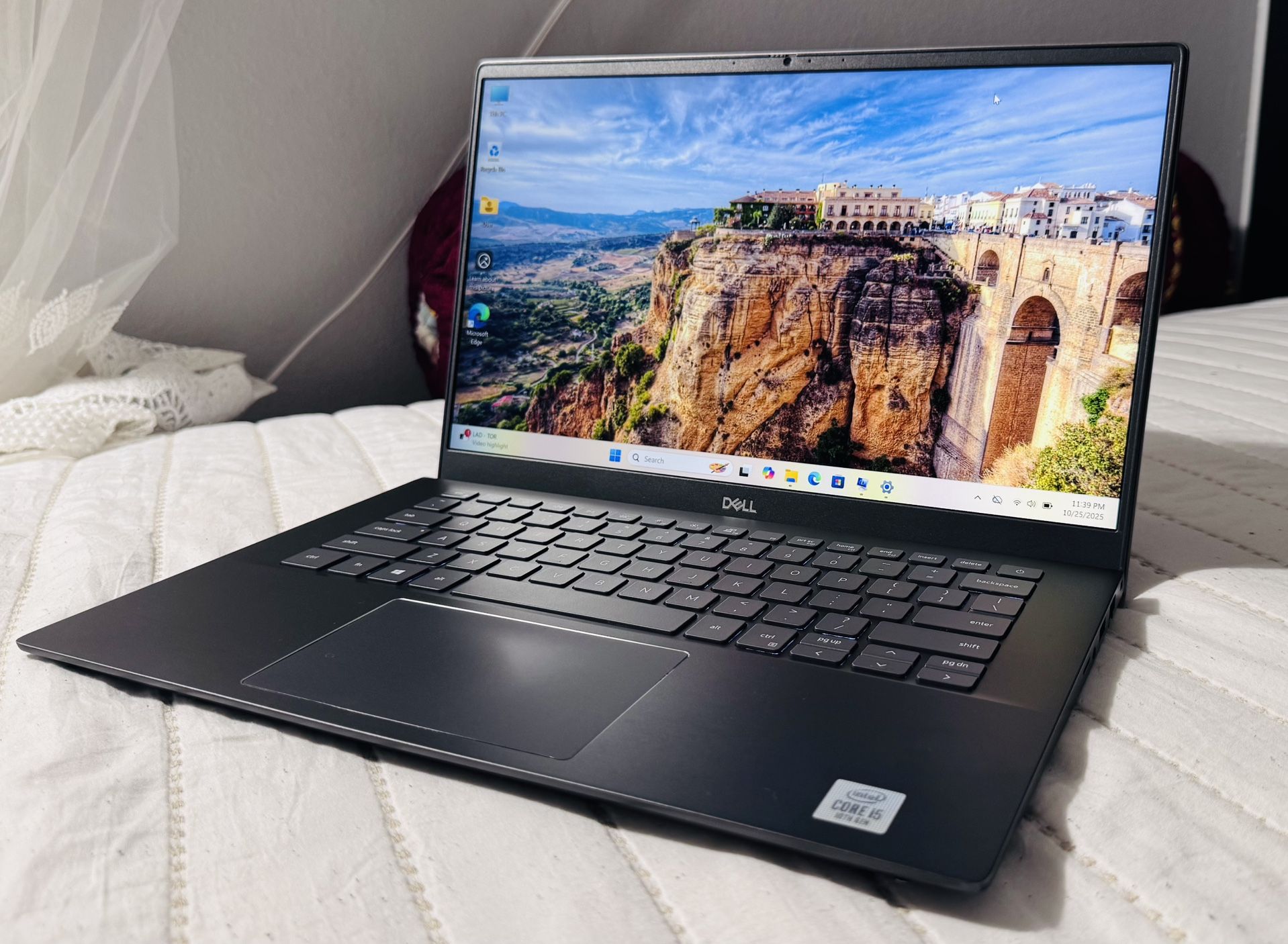 💻 Dell Vostro 14 5401 – 14” FHD | 10th Gen i5 | 8 GB RAM | 256 GB NVMe SSD | Windows 11 Pro | Excellent Condition