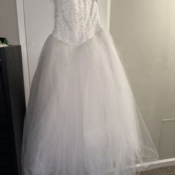 Wedding dress