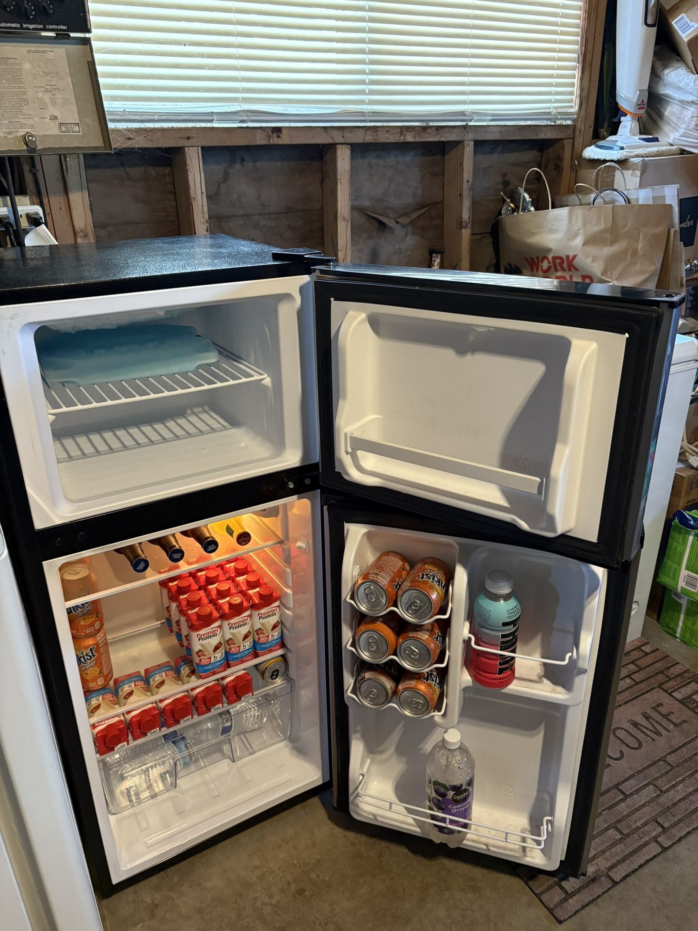 Insignia Mini Fridge 4.3