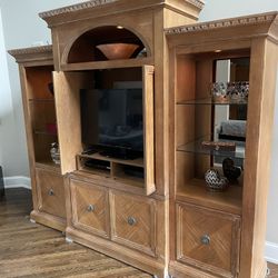 Stunning Drexel Heritage Entertainment Center 