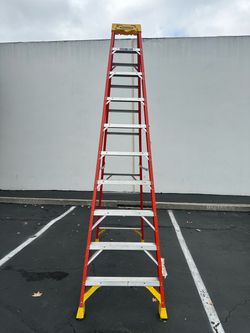 Step ladder